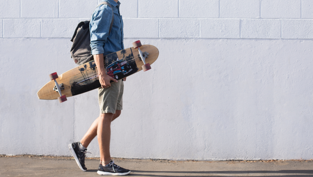 Skateboard vs longboard